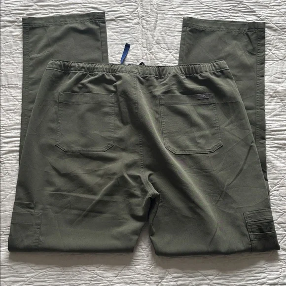 FIGS Scrub Set - Picture 12 of 15